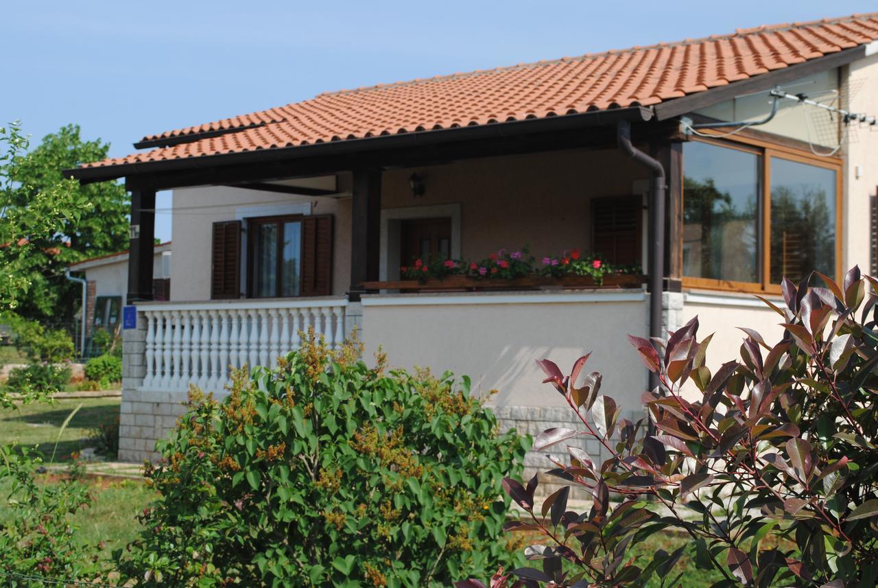 Holiday Home Ana Pula Ngoại thất bức ảnh